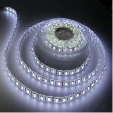 Le ruban LED Blanc Froid 60 LED/m est adhésif, flexible et non-waterproof.